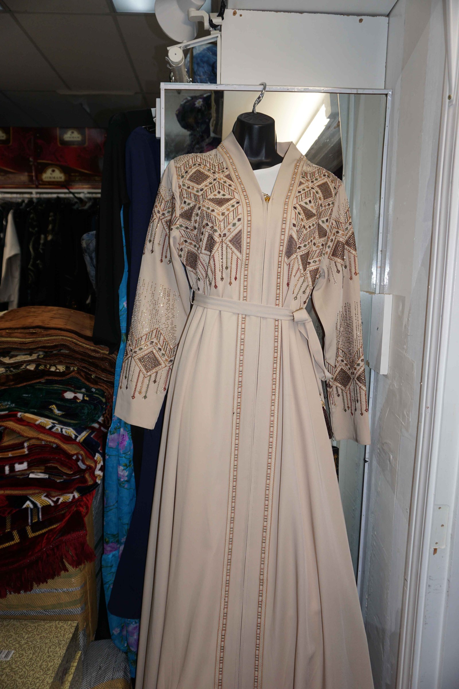 Al-Qayraad Fashion Store